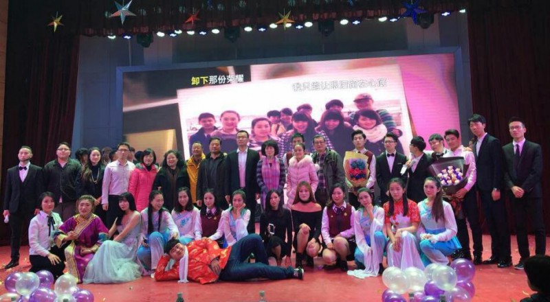威廉希尔体育1302班举办毕业汇报音乐会(高清视频)